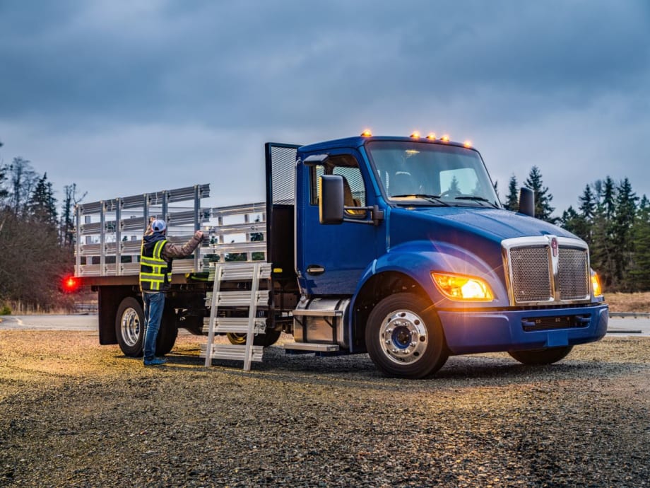 Kenworth Educates Drivers on Medium-Duty Lineup