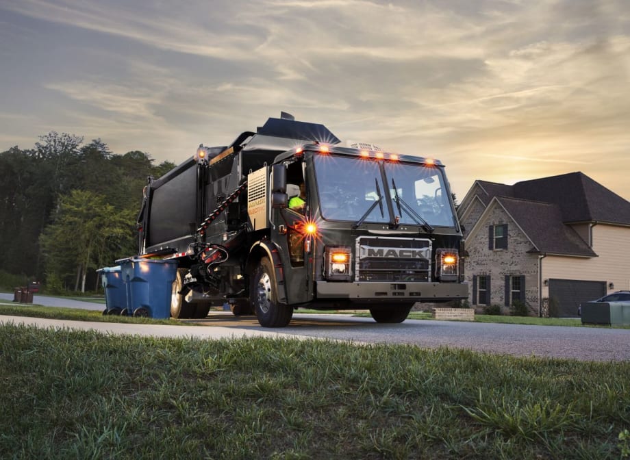 Emterra Group Orders Mack LR Electric