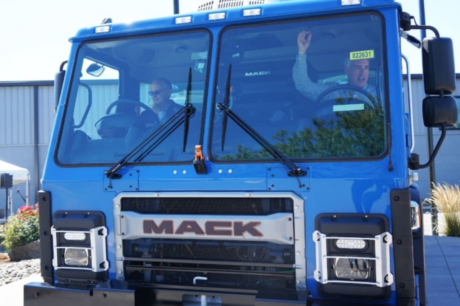 U.S. Sen. Bob Casey Visits Mack’s Lehigh Valley Operations