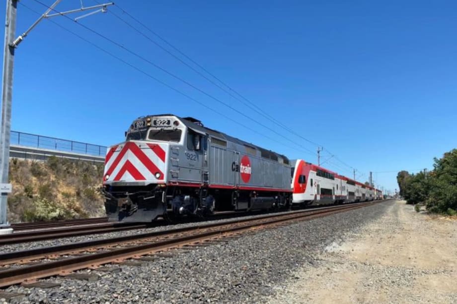 Caltrain Completes Second Clearance Test for Electric Trains