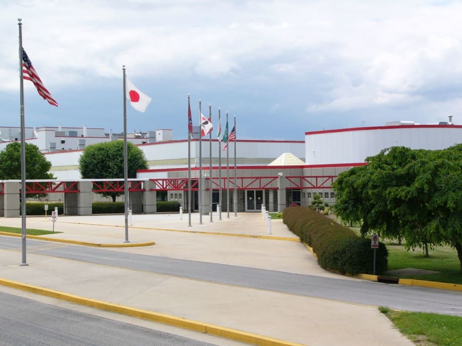 Bridgestone Expands Plant to Accelerate High-Tech Truck Tires