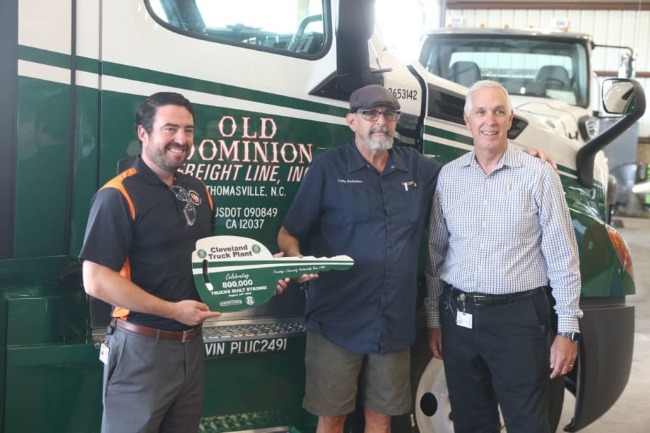 DTNA Builds 800,000th Vehicle in Cleveland