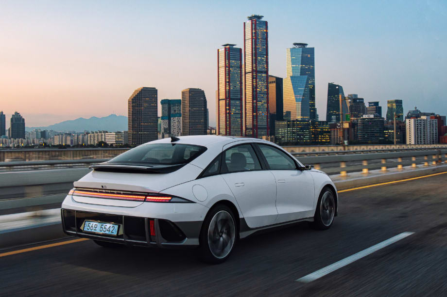 Hyundai's IONIQ 6 Delivers 382 Miles of Range