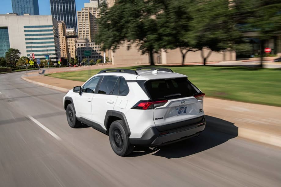 Toyota Introduces New Features for 2022 RAV4 Hybrid