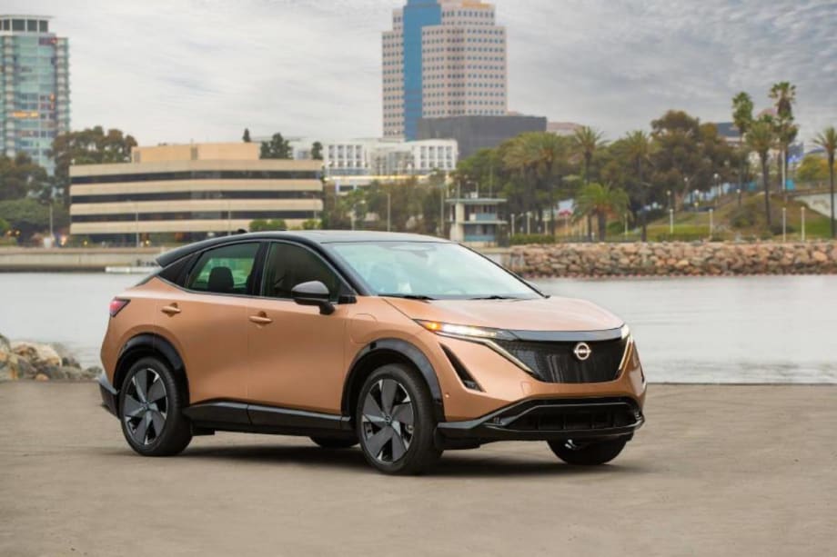 Nissan to Adopt North American Charging Standard For EVs 