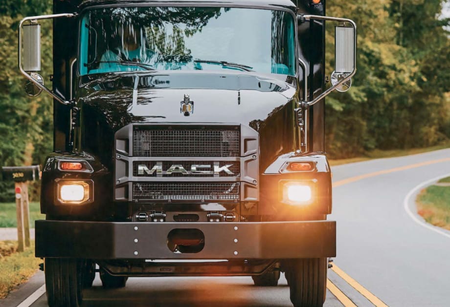 Mack Truck Simplifies Maintenance With Service Contracts