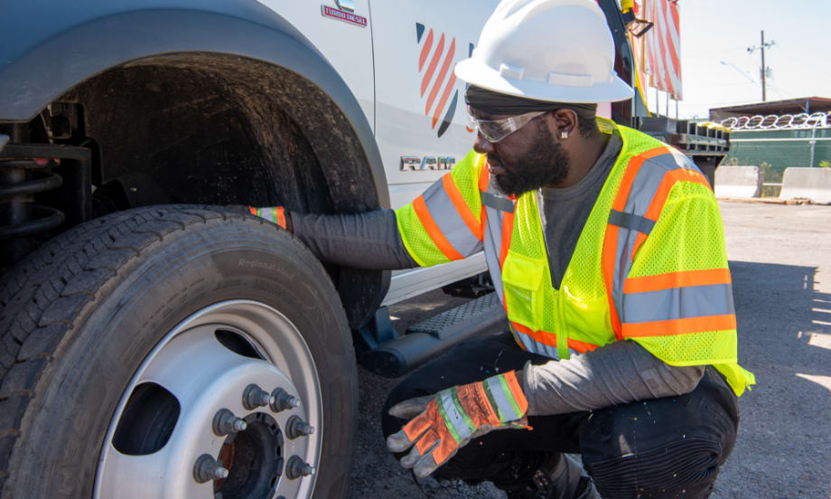 Maximizing Fleet Efficiency: Best Practices for Strict Preventive Maintenance