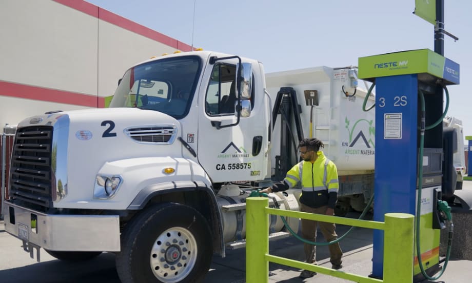 Unlock the Benefits of Renewable Diesel in Work Truck Fleets