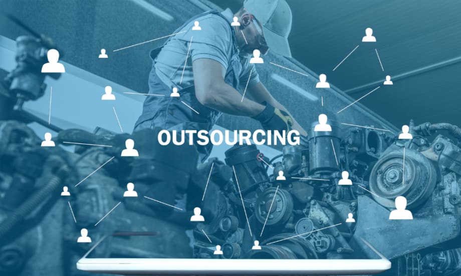 Pros and Cons of Outsourcing Fleet Maintenance for Work Trucks
