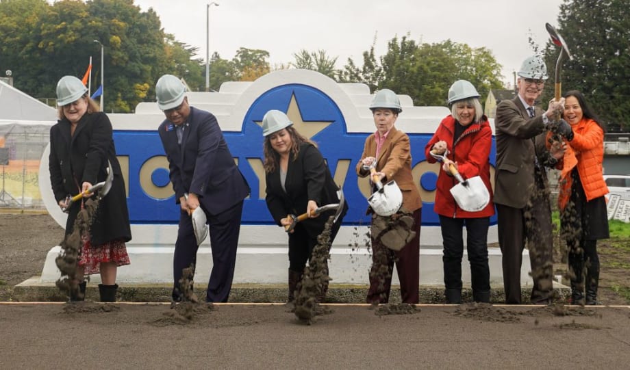 TriMet Breaks Ground on Hollywood Transit Center