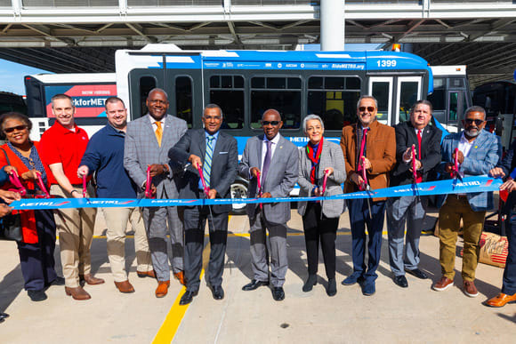 Houston METRO Celebrates Completion of 5K Universally Accessible Bus Stops