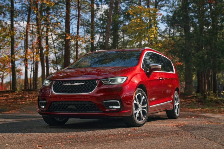 2024 Chrysler Pacifica Will Be Available as Hybrid Plug-In
