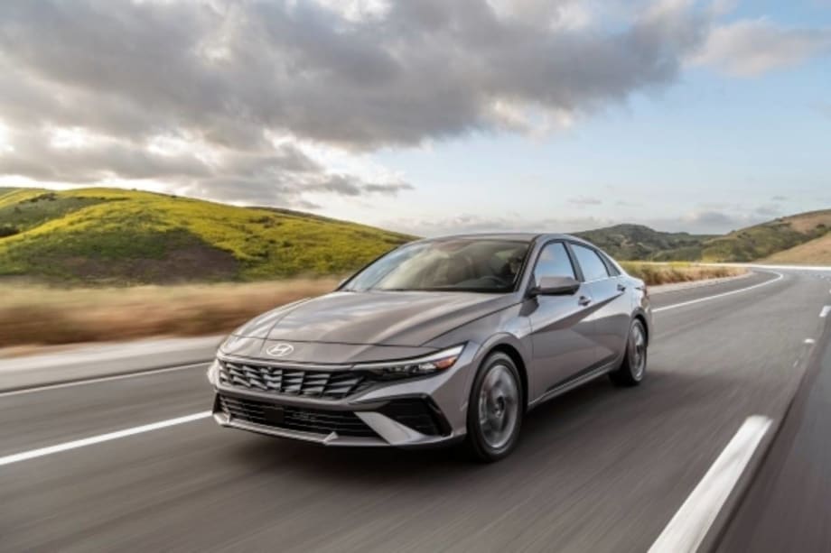 Hyundai Unveils Updated 2024 Elantra