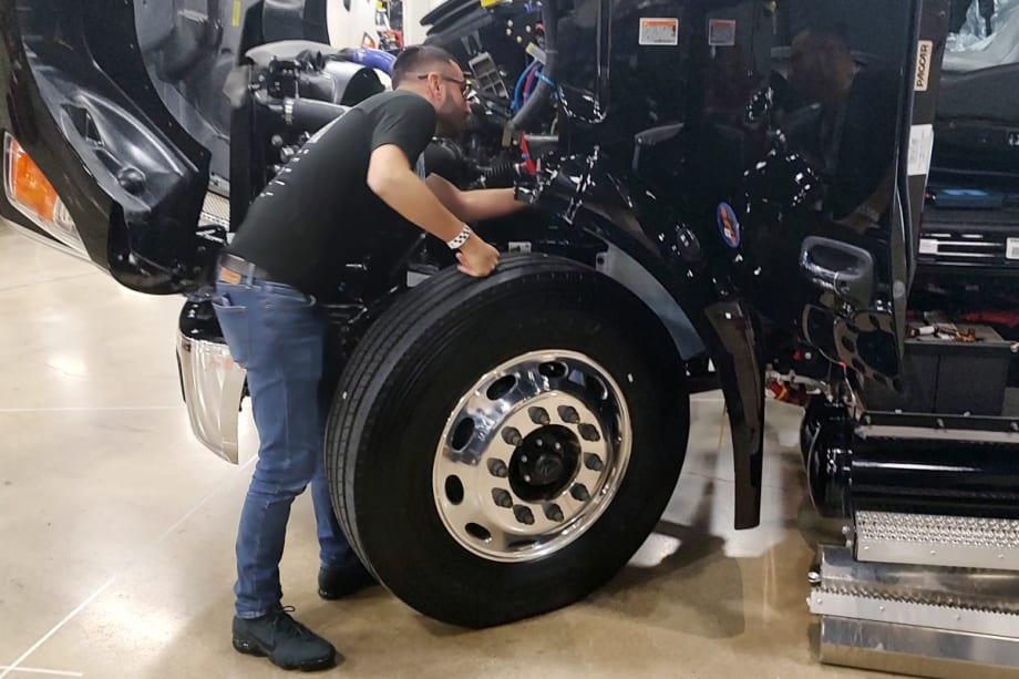 Finding and Keeping Tomorrow's Truck Technicians