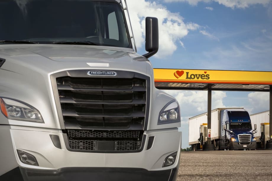 Freightliner ExpressPoint Repair Service Rolls Out at Love's