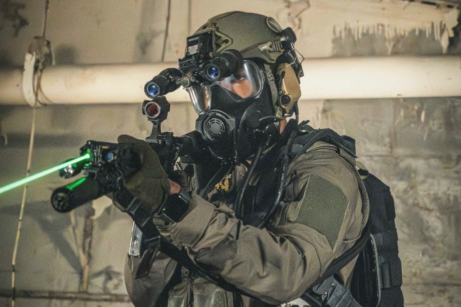 SHOT Show 2024: Avon Protection Exhibits ST54 SCBA