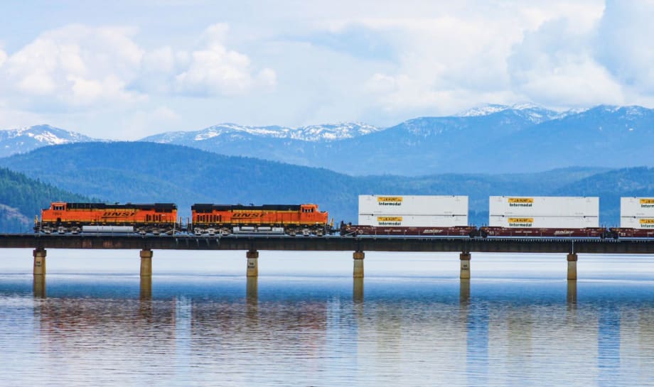 J.B. Hunt Makes Long-Term Intermodal Deal with Walmart