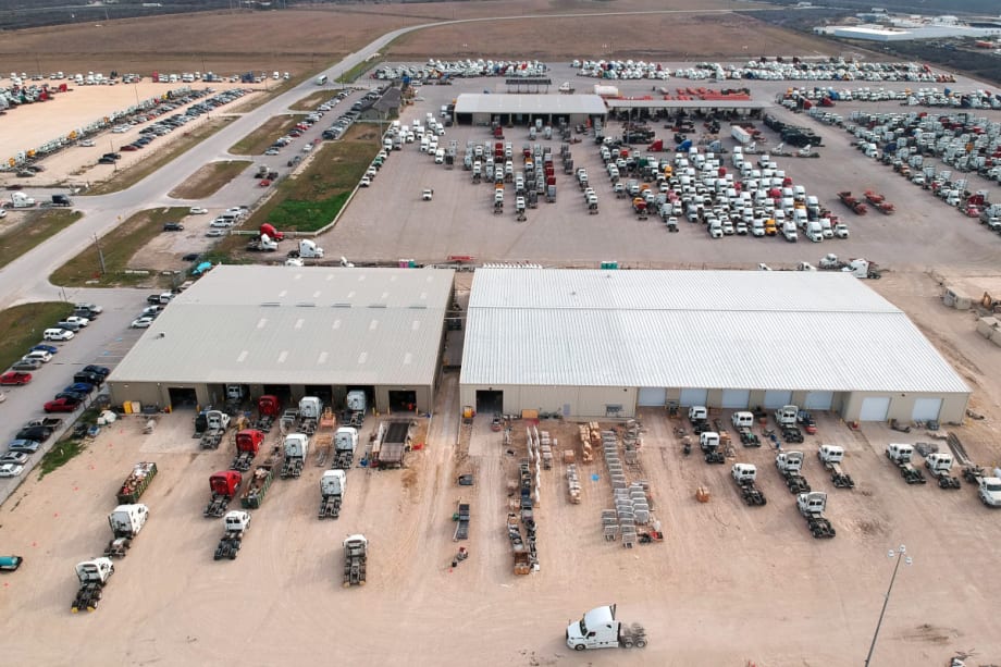 Fontaine Modification Expands Laredo Facility, Builds 100,000th Truck