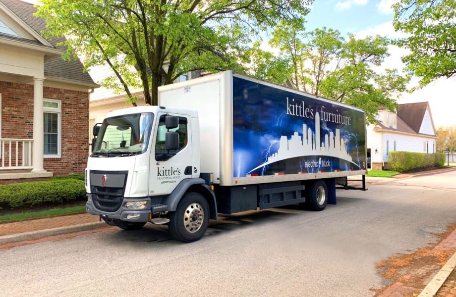 A Kenworth BEV with Kittle's Furniture branding equipped with a 282 kW battery pack.