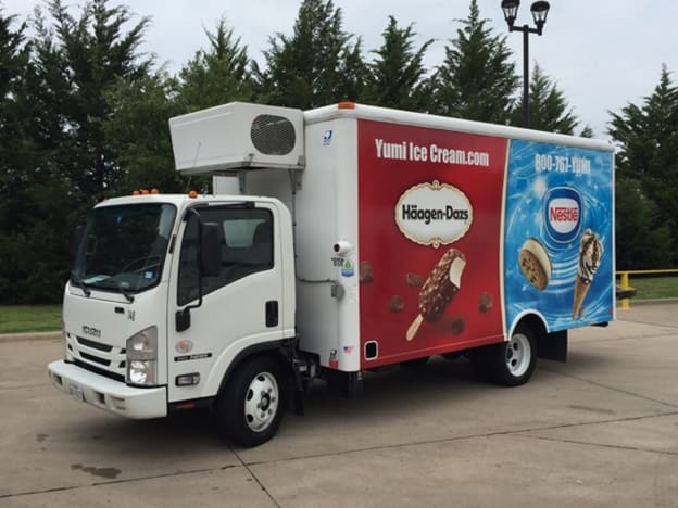 Yumi Brand Ice Cream Isuzu Medium-Duty Truck