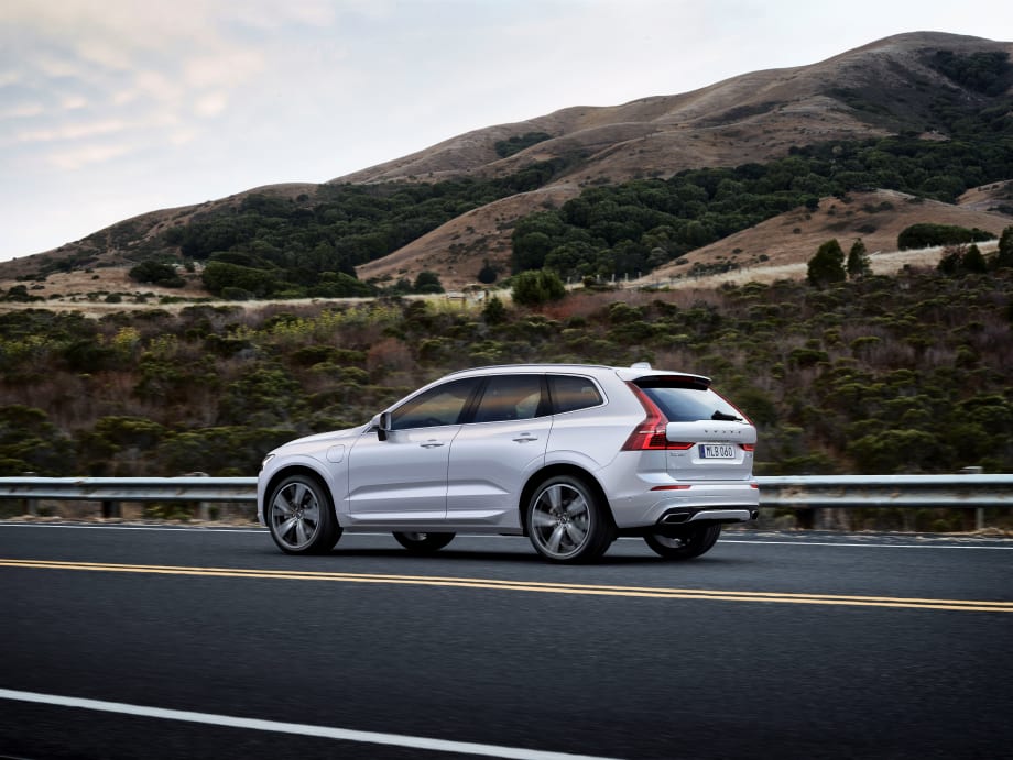 4 Automakers Offer Auto-Braking Standard on Most Cars