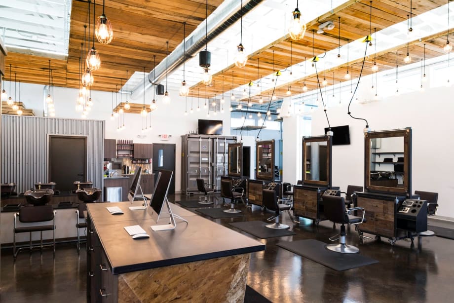 Salons of the Year 2017: Anagen 11