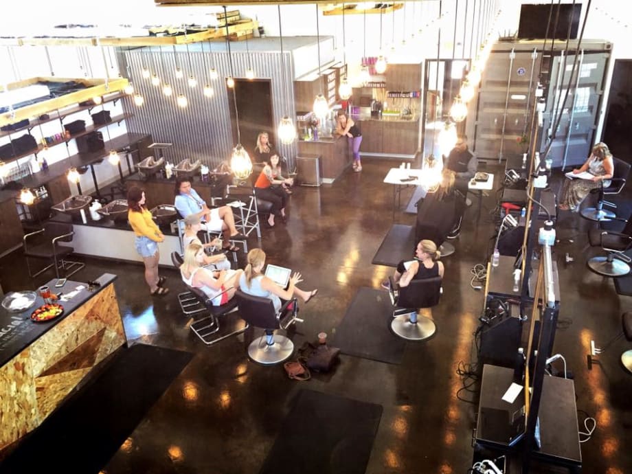 Salons of the Year 2017: Anagen 11