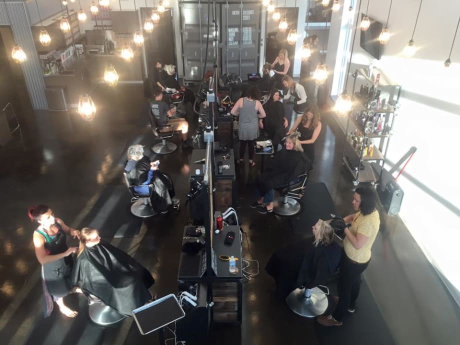 Salons of the Year 2017: Anagen 11