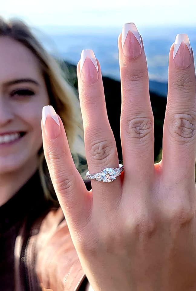 Outdoor Marriage Proposals Skyrocket in 2021, According to The Knot 2021 Jewelry & Engagement Study