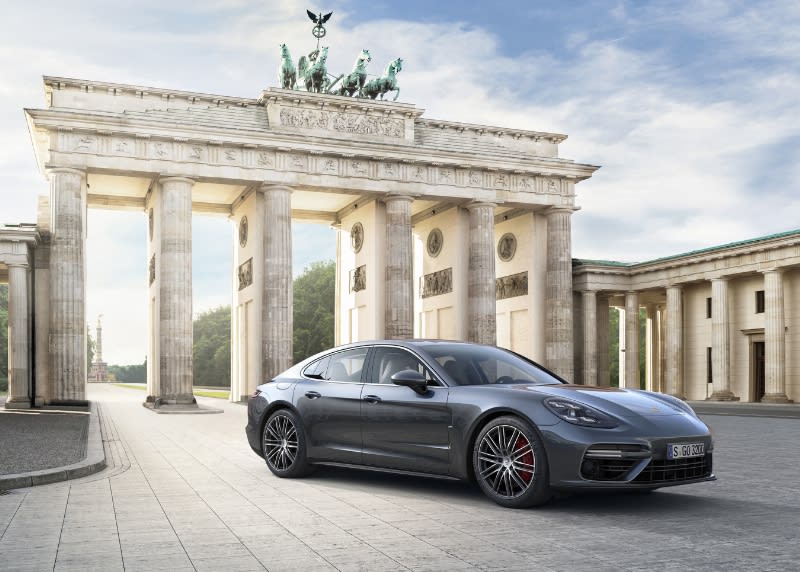 Porsche Updates Panamera for 2017