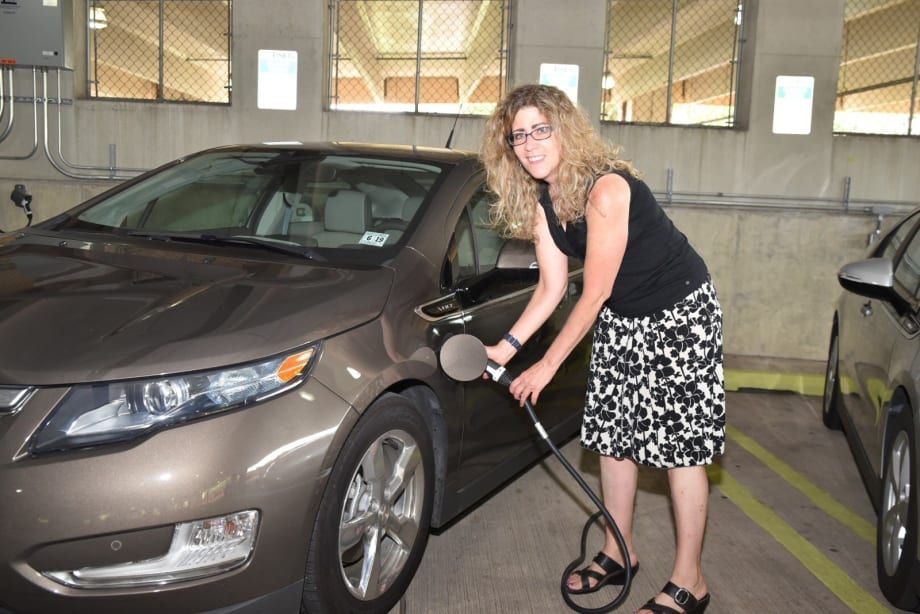 College of New Jersey, PSE&G Unveil New EV Charging System