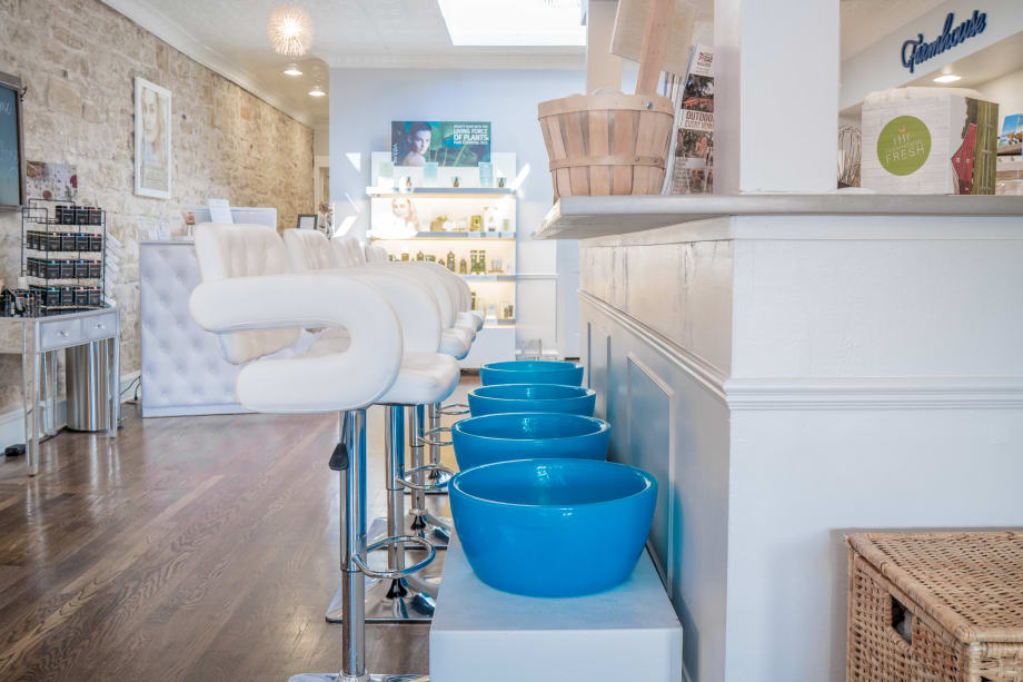 2018 Salons of the Year: Ariahouse Spa @ Razmataz