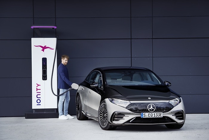 Mercedes me Charge Offers New Tiered Charging Rates