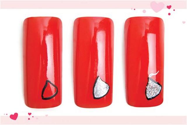 Valentine’s Nail Art in the Blink of an Eye