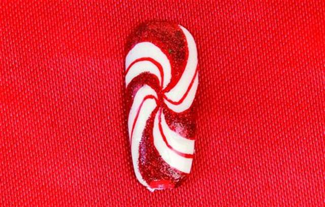Our Favorite Reader Nail Art for the Winter Holidays