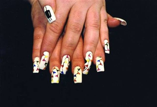 Our Favorite Reader Nail Art for the Winter Holidays