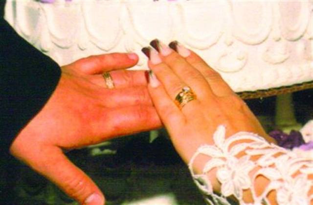“I Do” Nails: What nail look were you sporting at your wedding?