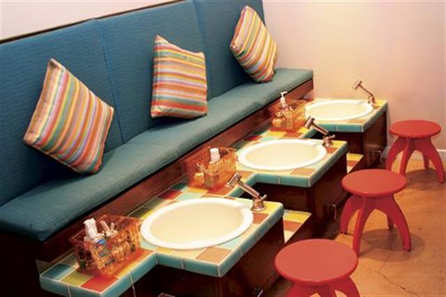 Steps to Hosting a Salon Party