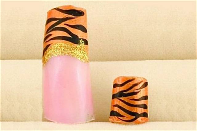Mother-Daughter Nail Art