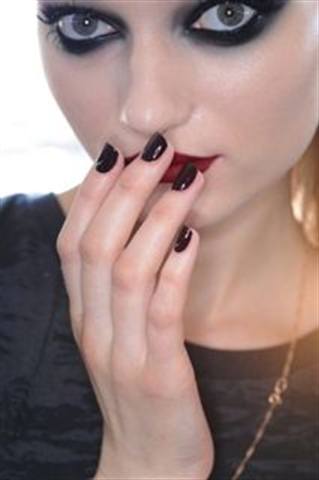 Fall 2010 Nail Trends from Fashion Week