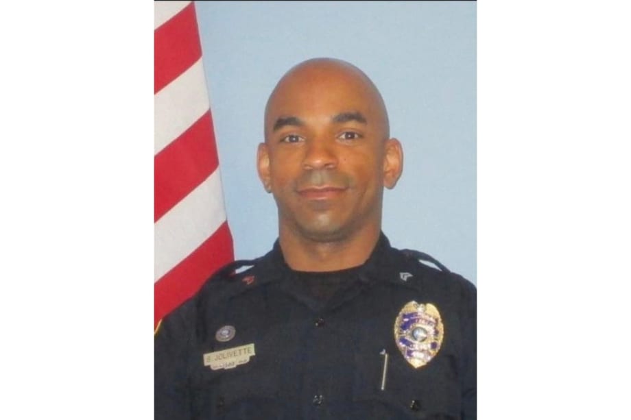 1 Louisiana Officer Killed, 3 Wounded in Hostage Incident