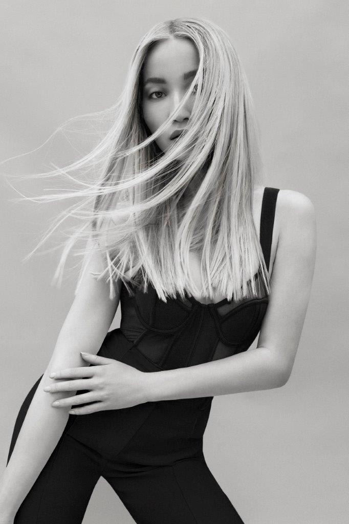 COLLECTION: Noir by Oscar Oscar Salon