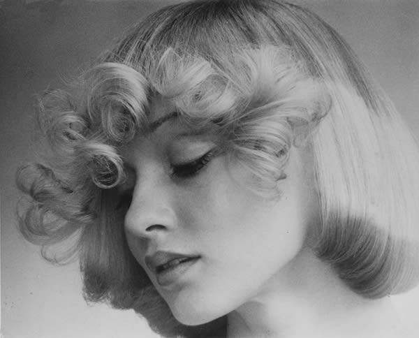 Helen Oppenheim Launches Site