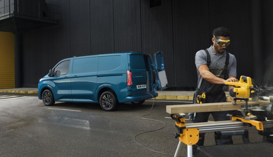 Ford Unveils All-Electric Transit Custom Van