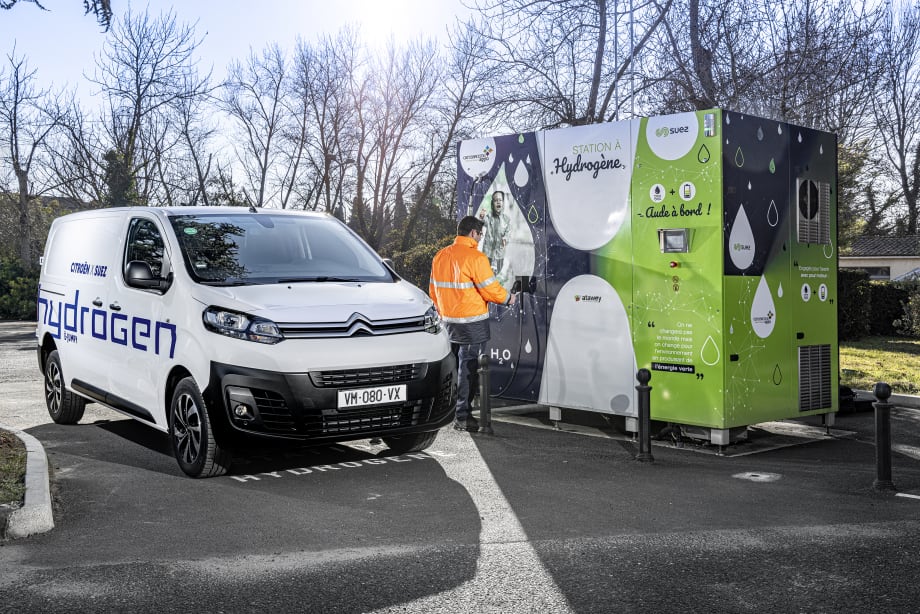 Stellantis Appoints CTO for Hydrogen Project as Fleet Tests e-Jumpy Hydrogen