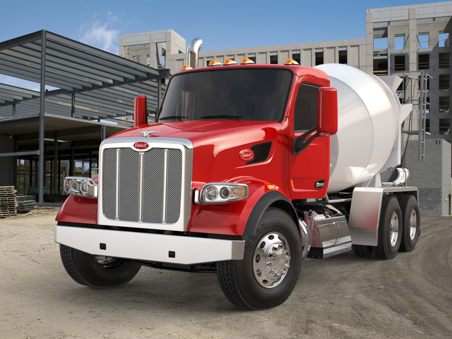 Peterbilt Showcases Model 567