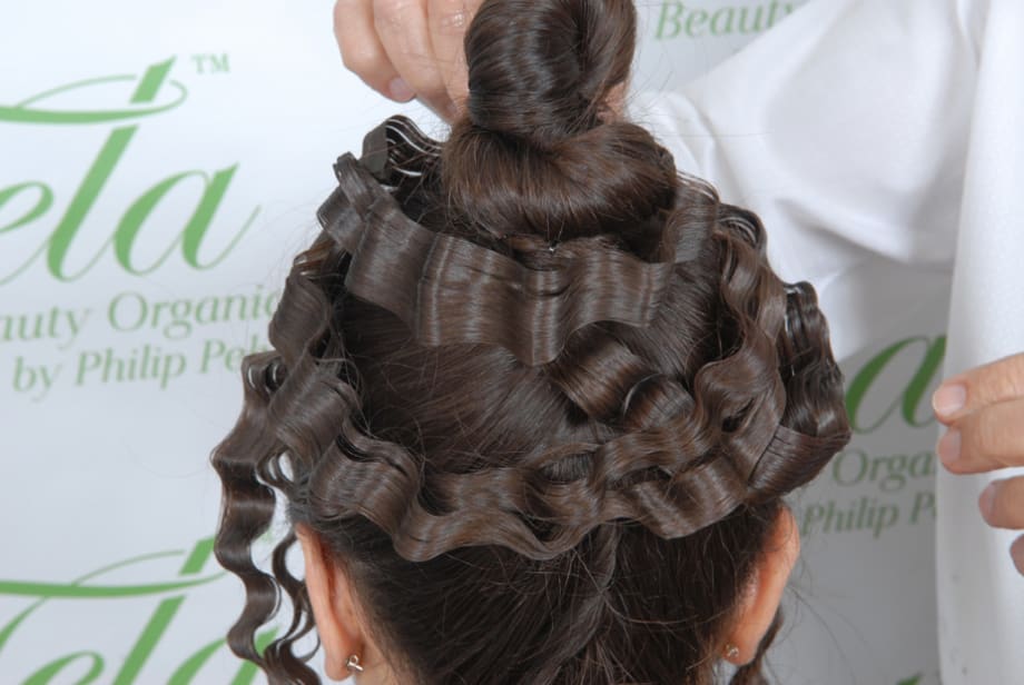 HOW-TO: Renaissance Crimped Updo
