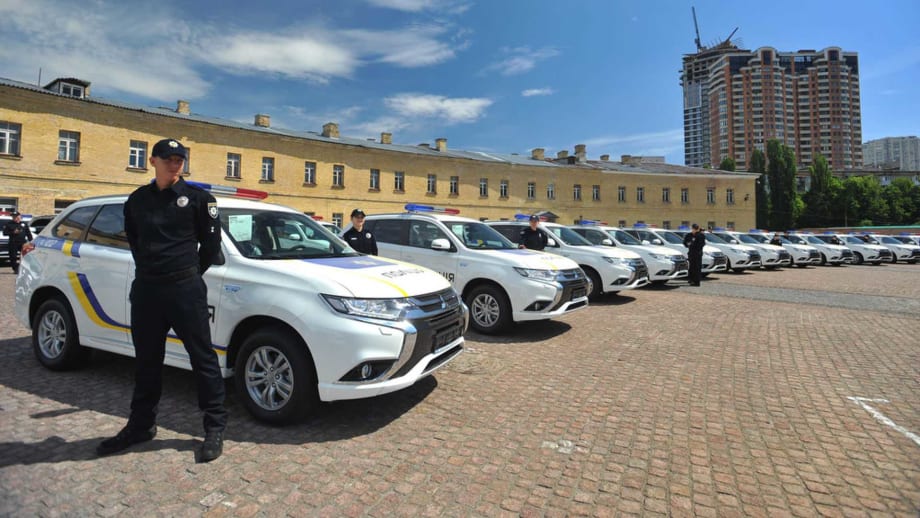 Mitsubishi Delivers 635 Outlanders to Ukranian Police