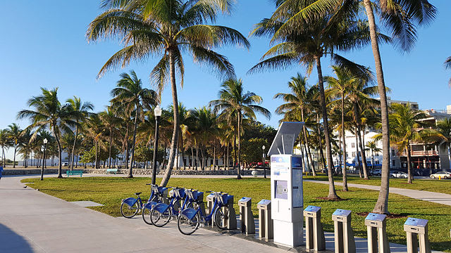 Hawaii Tourism Authority Offers Transportation Options