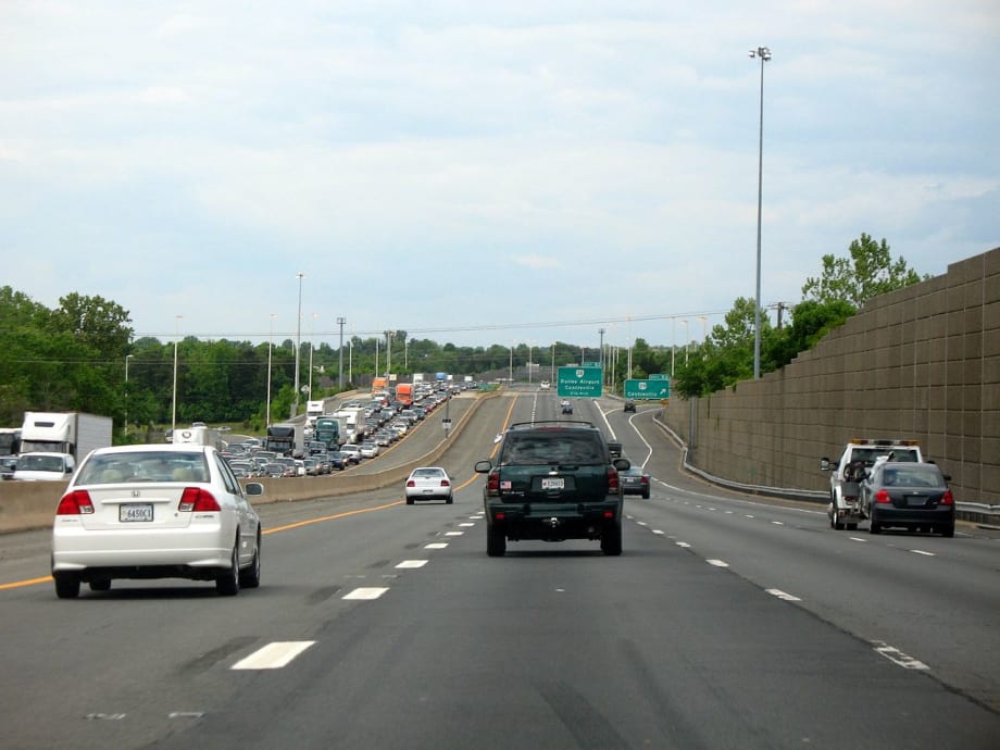 Va. to introduce bus-on-shoulder program on I-66